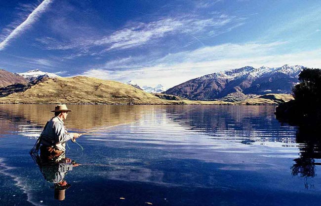 FLY FISHING IN NEW ZEALAND